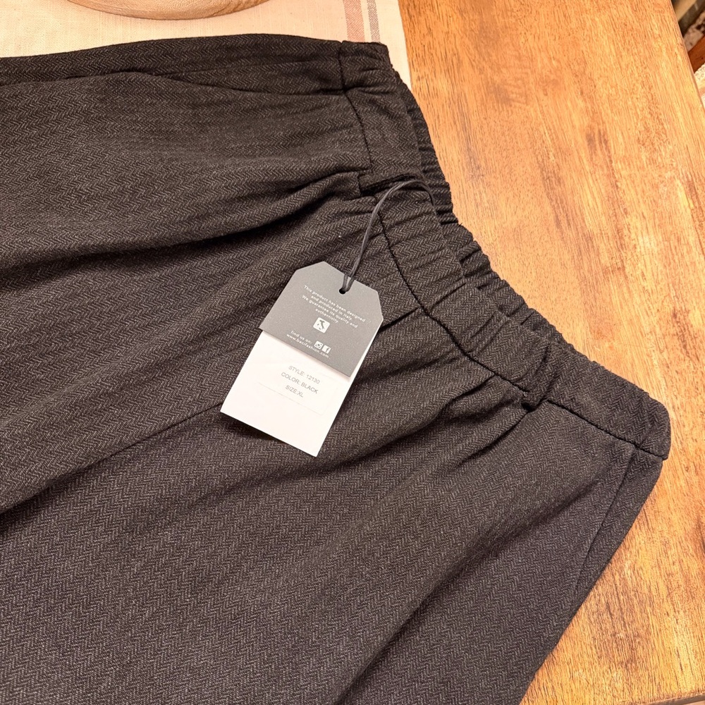Herringbone Elastic Waist Cropped Trousers - Picture 5 of 8